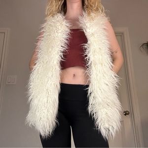 NWT-Women's White Faux Fur Long Vest Size XS By Black Swan